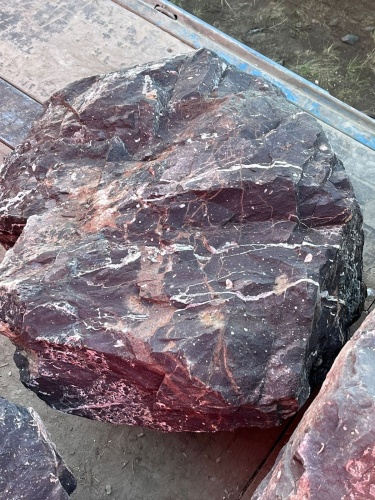 Камни для ландшафтного дизайна красно-фиолетовые 10-60 килограмм купить в Павловском Посаде