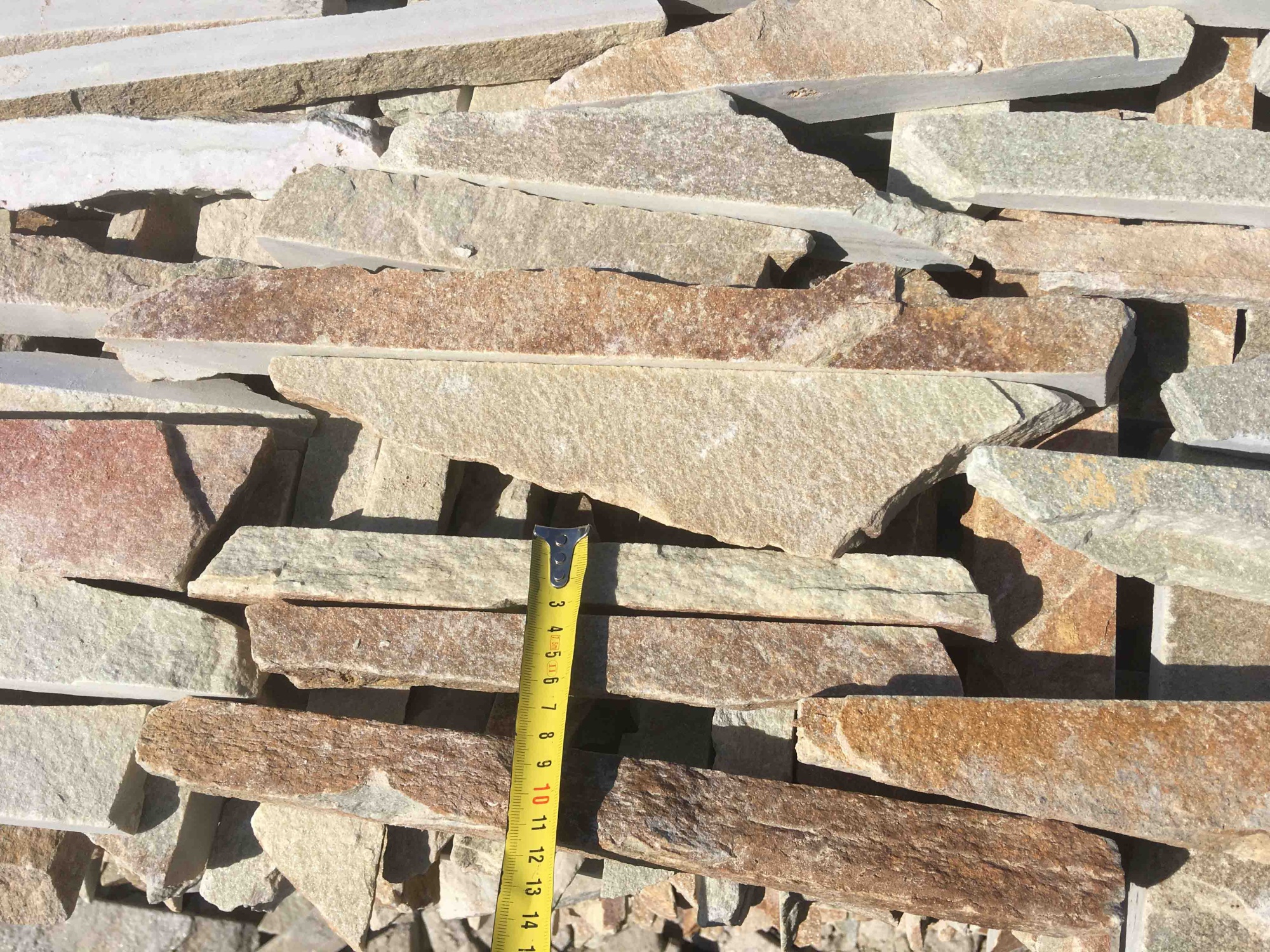 Горбушка златолит золотистый для облицовки купить в Павловском Посаде