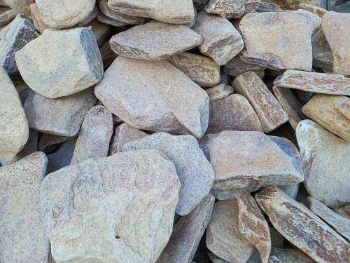 Златолит жёлтый, жёлто-зелёный глыбки и валуны для ланшафтного дизайна купить в Павловском Посаде