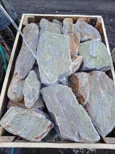Златолит жёлтый, жёлто-зелёный глыбки и валуны для ланшафтного дизайна купить в Павловском Посаде
