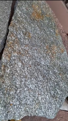 Плитняк златолит серебристый для цоколя, отмостки купить в Павловском Посаде