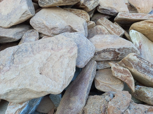 Златолит жёлтый, жёлто-зелёный глыбки и валуны для ланшафтного дизайна купить в Павловском Посаде