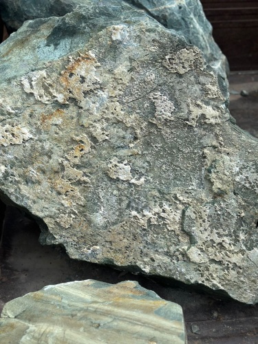 Ландшафтные глыбы зелёные 200-500 килограмм купить в Павловском Посаде