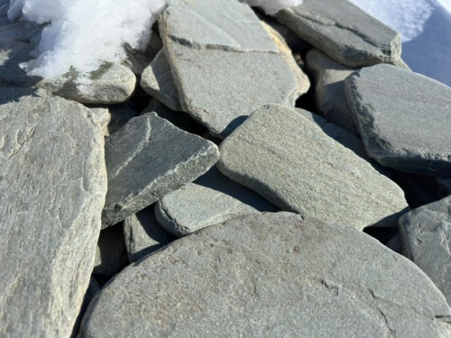 Плитняк златолит зелёный галтованный для цоколя купить в Павловском Посаде