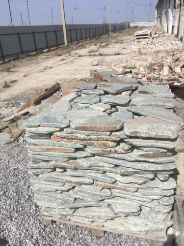 Златолит серебристый галтованный для лестниц купить в Павловском Посаде