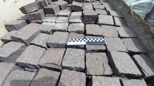 Лемезит колотая брусчатка 10 * 10 см. для парковки купить в Павловском Посаде