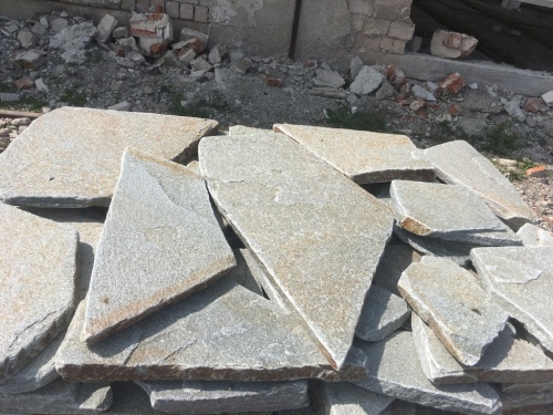 Златолит серебристый галтованный для лестниц купить в Павловском Посаде